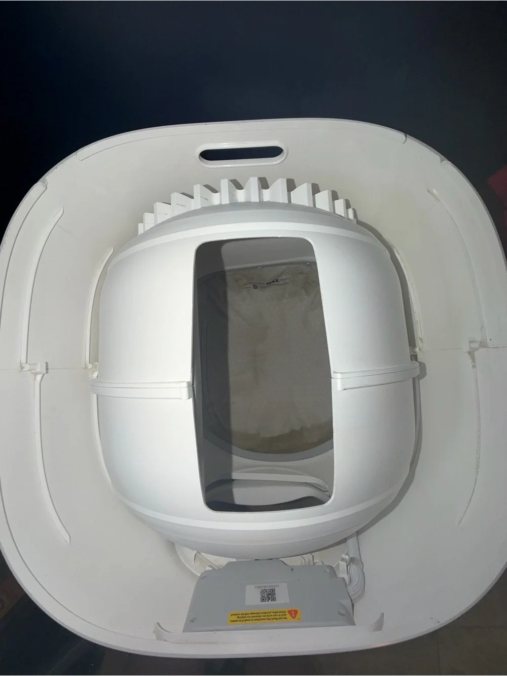 Automatic Litter Box with 8 bottles of purifying liquid
